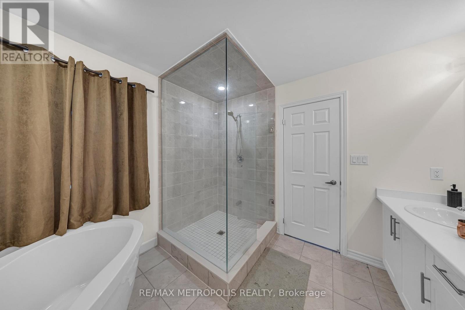 941 Rexton Drive, Oshawa, Ontario  L1L 0V1 - Photo 38 - E12650702