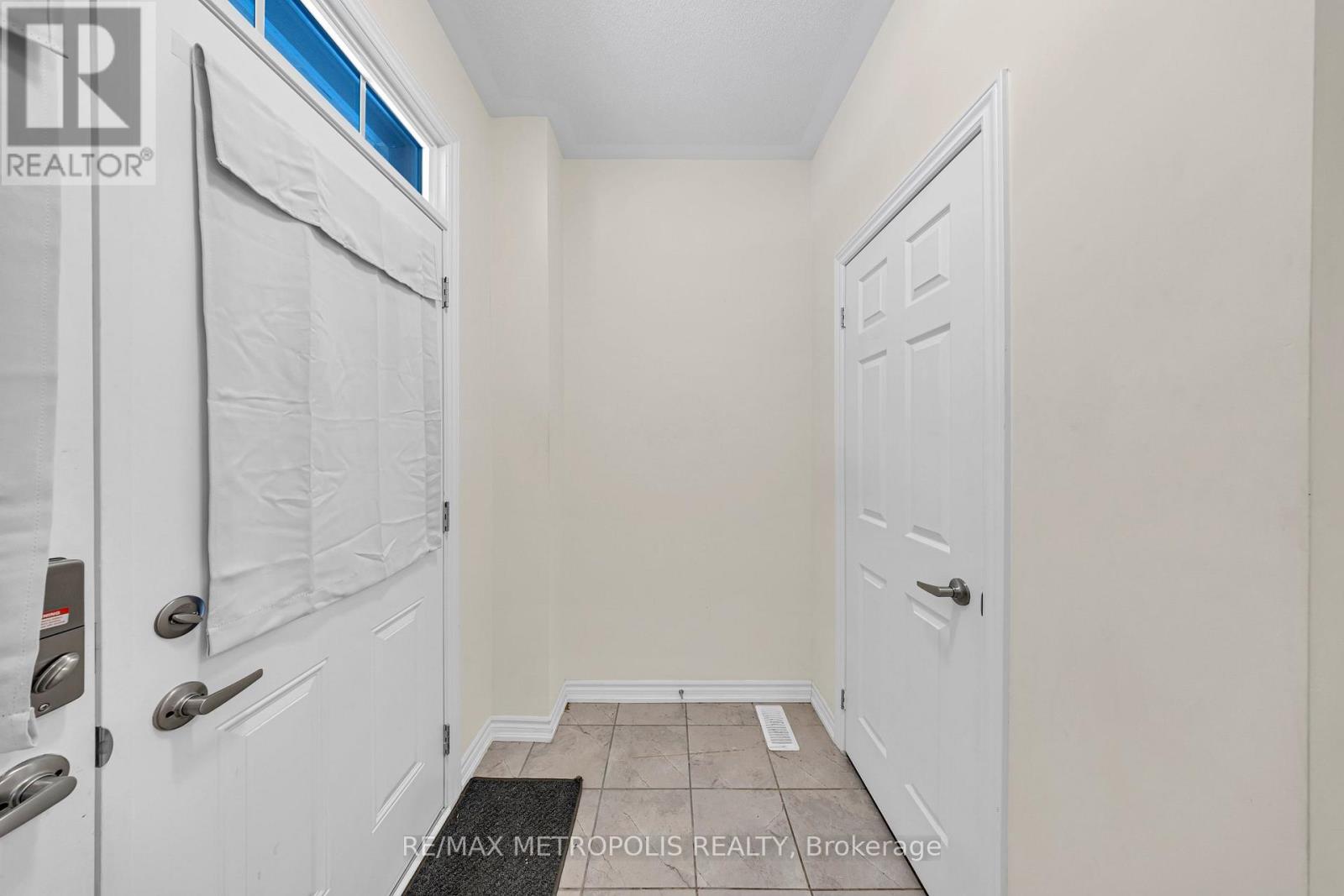 941 Rexton Drive, Oshawa, Ontario  L1L 0V1 - Photo 4 - E12650702