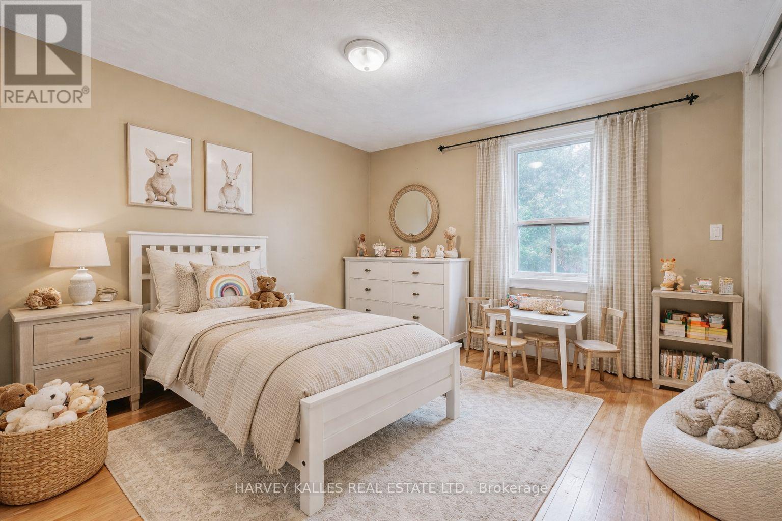 57 Kenwood Avenue, Toronto, Ontario  M6C 2S1 - Photo 6 - C12585742