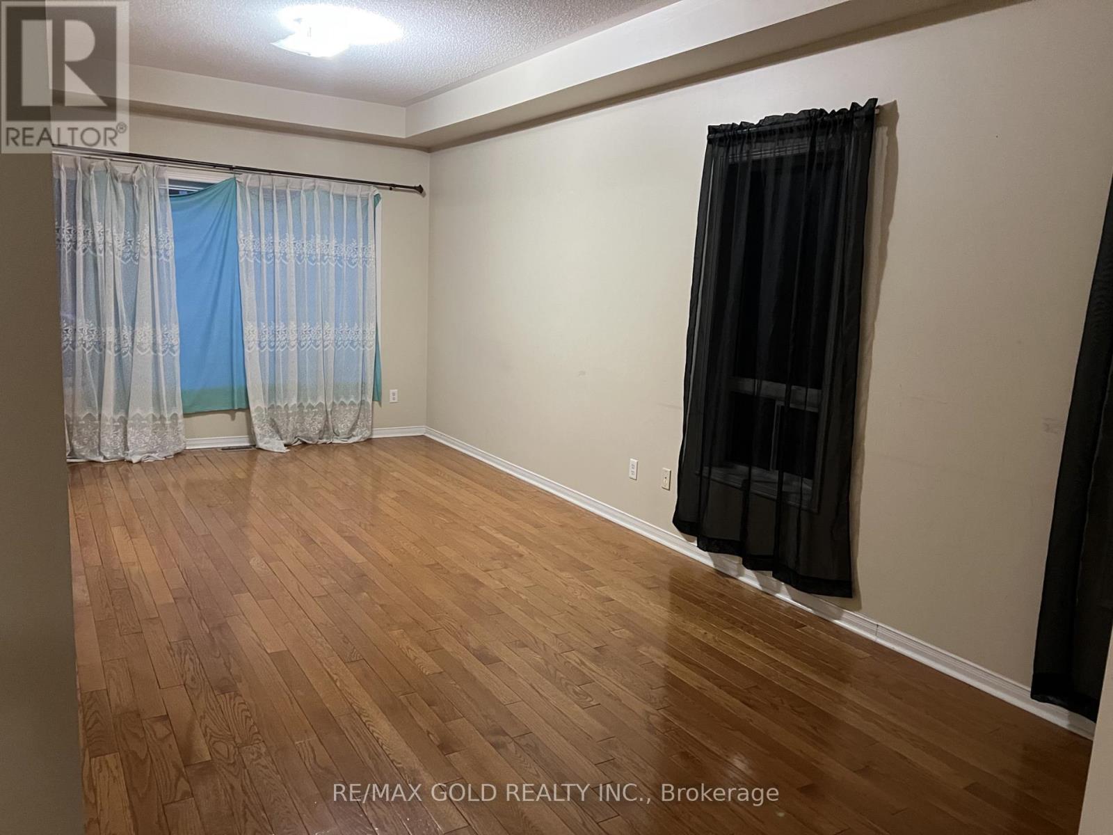 Upper - 138 Degrassi Cove Circle, Brampton, Ontario  L6X 0N8 - Photo 7 - W12650670