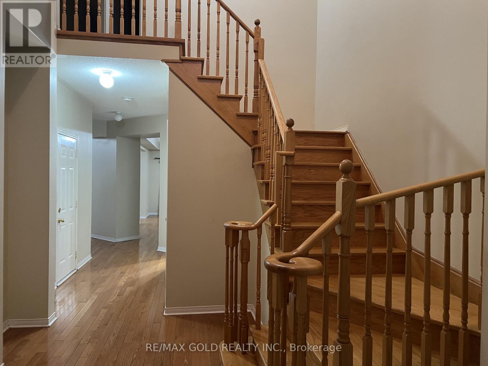 Upper - 138 Degrassi Cove Circle, Brampton, Ontario  L6X 0N8 - Photo 5 - W12650670