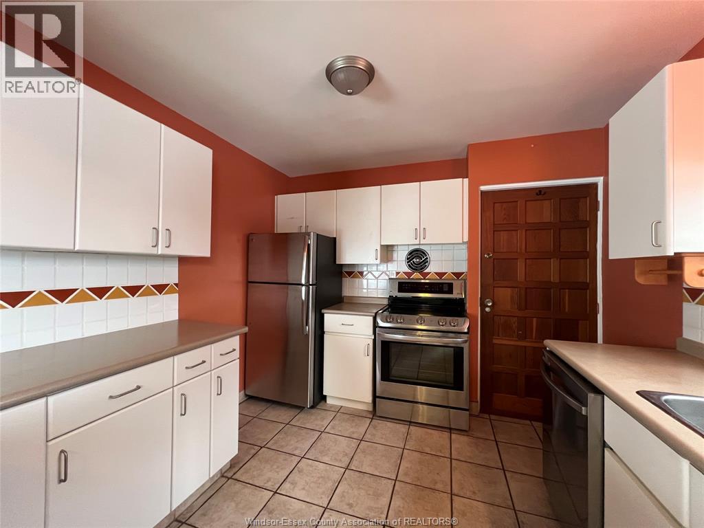 3735 Glenwood, Windsor, Ontario  N9E 2Y6 - Photo 14 - 25031646