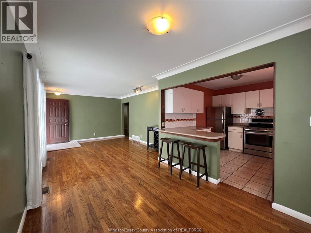 3735 Glenwood, Windsor, Ontario  N9E 2Y6 - Photo 9 - 25031646
