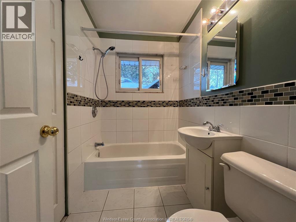 3735 Glenwood, Windsor, Ontario  N9E 2Y6 - Photo 22 - 25031646