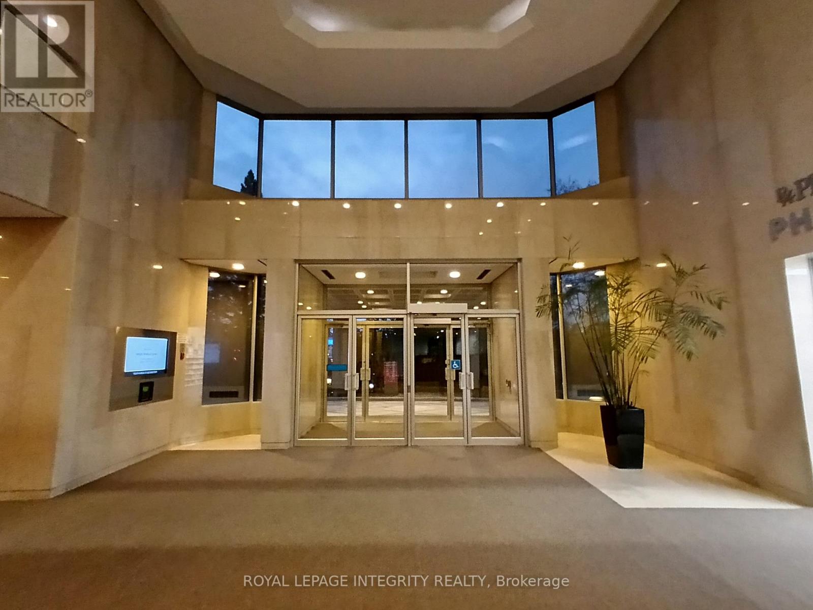 204 - 1929 Russell Road, Ottawa, Ontario  K1G 4G3 - Photo 16 - X12650728