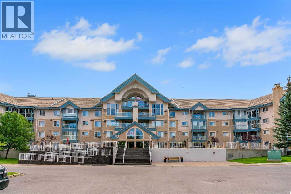 109, 7239 Sierra Morena Boulevard SW, Calgary, Alberta