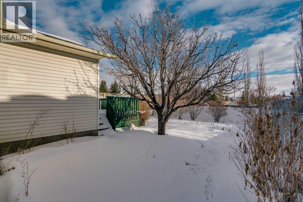 12 Hawkland Crescent Nw, Calgary, Alberta  T3G 3V2 - Photo 24 - A2275567