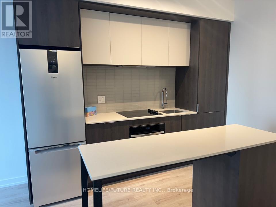 2305 - 395 Square One Drive, Mississauga, Ontario  L5B 0P6 - Photo 14 - W12650724