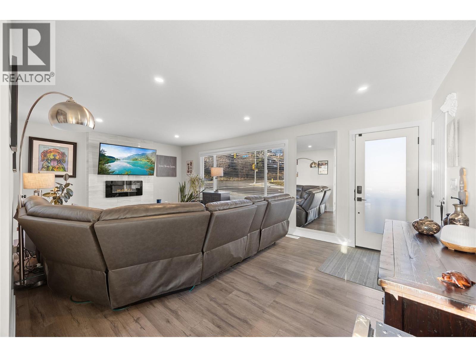 1255 Rio Drive, Kelowna, British Columbia