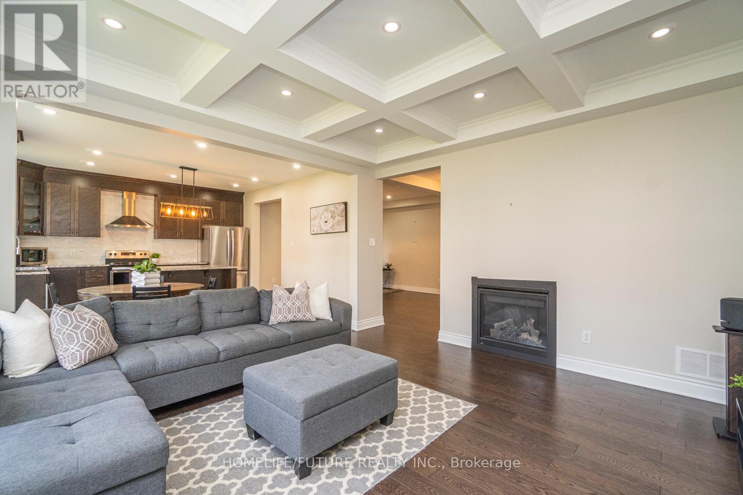 623 Parade Drive, Ottawa, Ontario  K2S 0Y7 - Photo 12 - X12650722