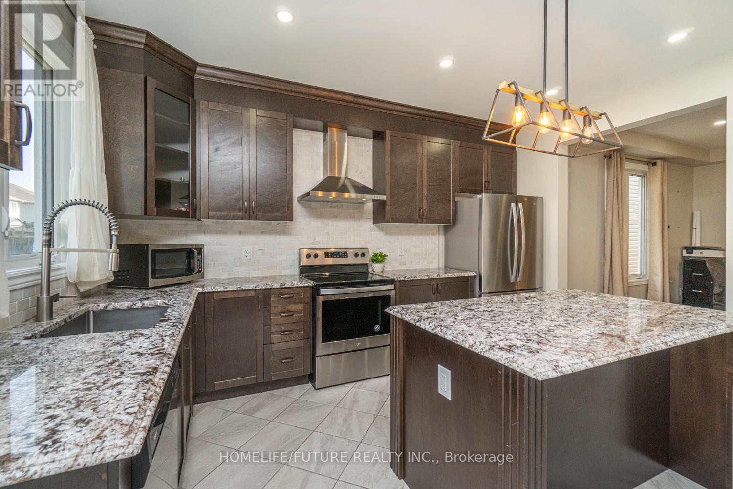 623 Parade Drive, Ottawa, Ontario  K2S 0Y7 - Photo 16 - X12650722