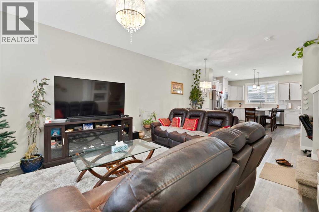 134 Skyview Circle Ne, Calgary, Alberta  T3N 0V3 - Photo 4 - A2275784