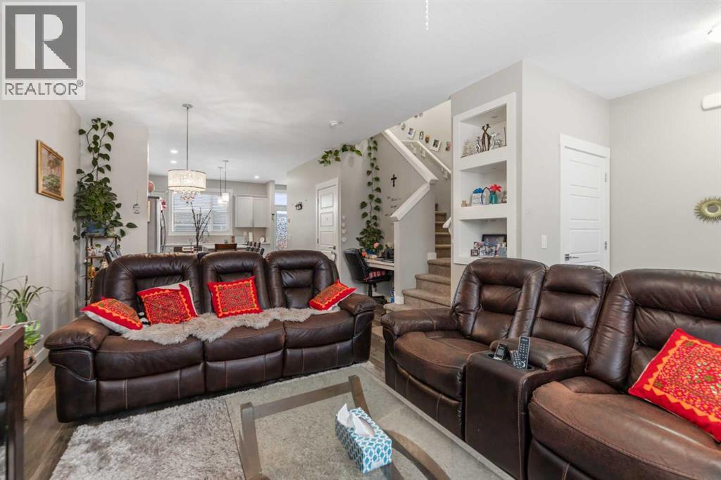 134 Skyview Circle Ne, Calgary, Alberta  T3N 0V3 - Photo 5 - A2275784