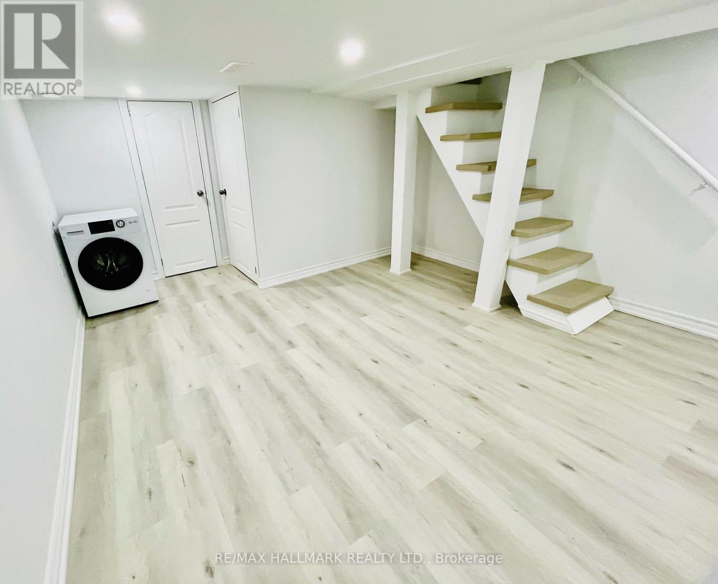 106 Willow Avenue, Toronto, Ontario  M4E 3K3 - Photo 21 - E12483437