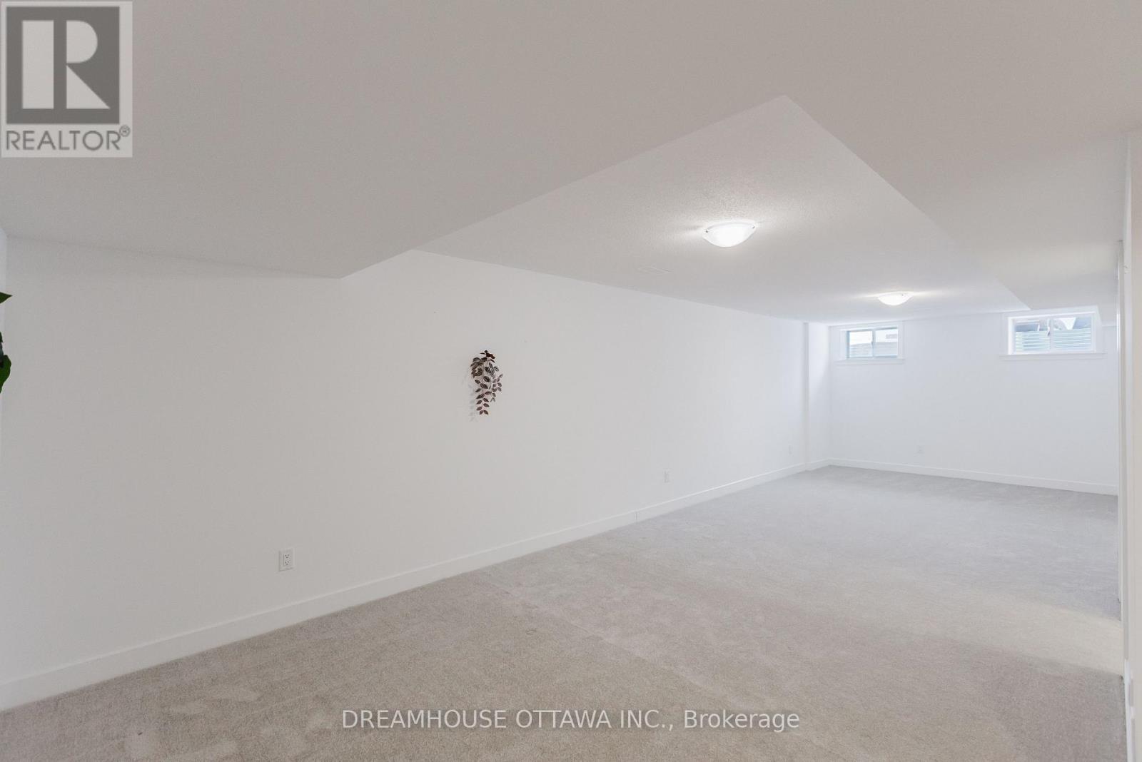 257 Finsbury Avenue, Ottawa, Ontario  K2S 2Y2 - Photo 34 - X12393510