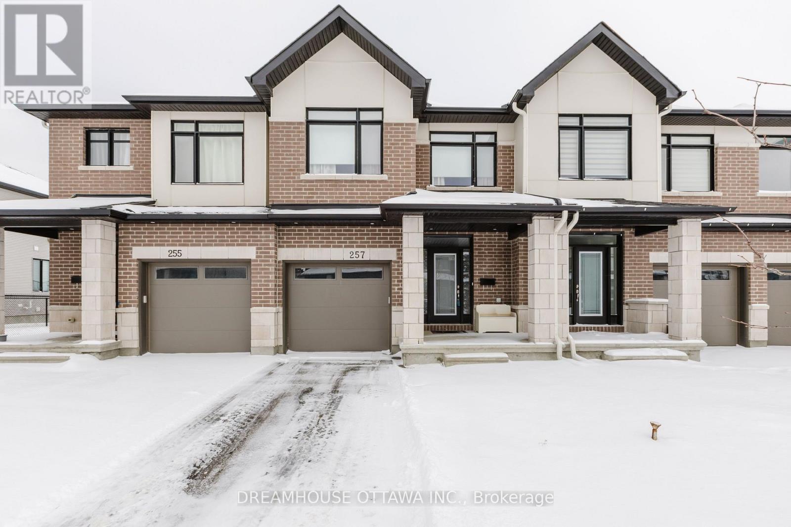 257 Finsbury Avenue, Ottawa, Ontario  K2S 2Y2 - Photo 3 - X12393510