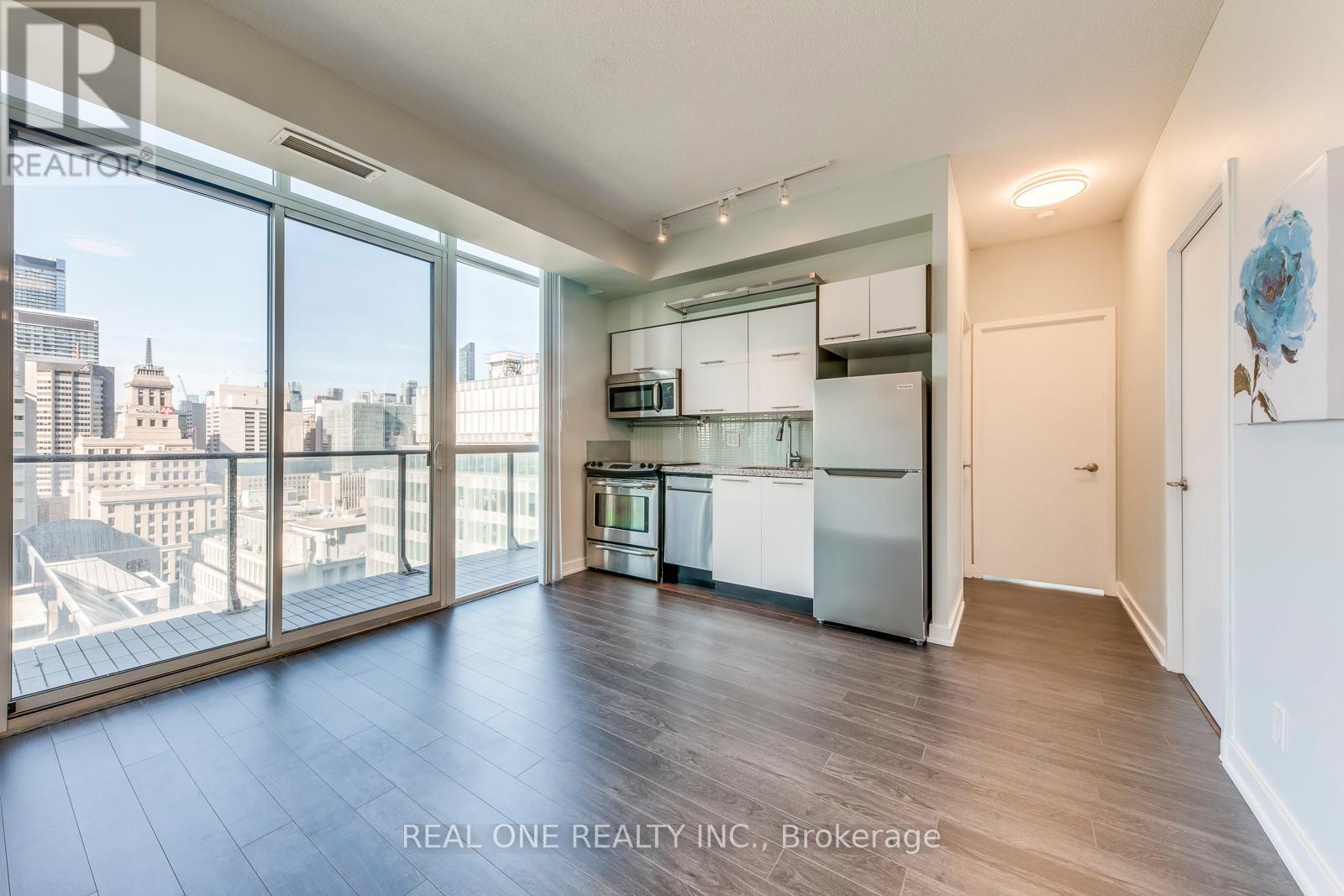 2007 - 126 Simcoe Street, Toronto, Ontario  M5H 4E6 - Photo 6 - C12650752