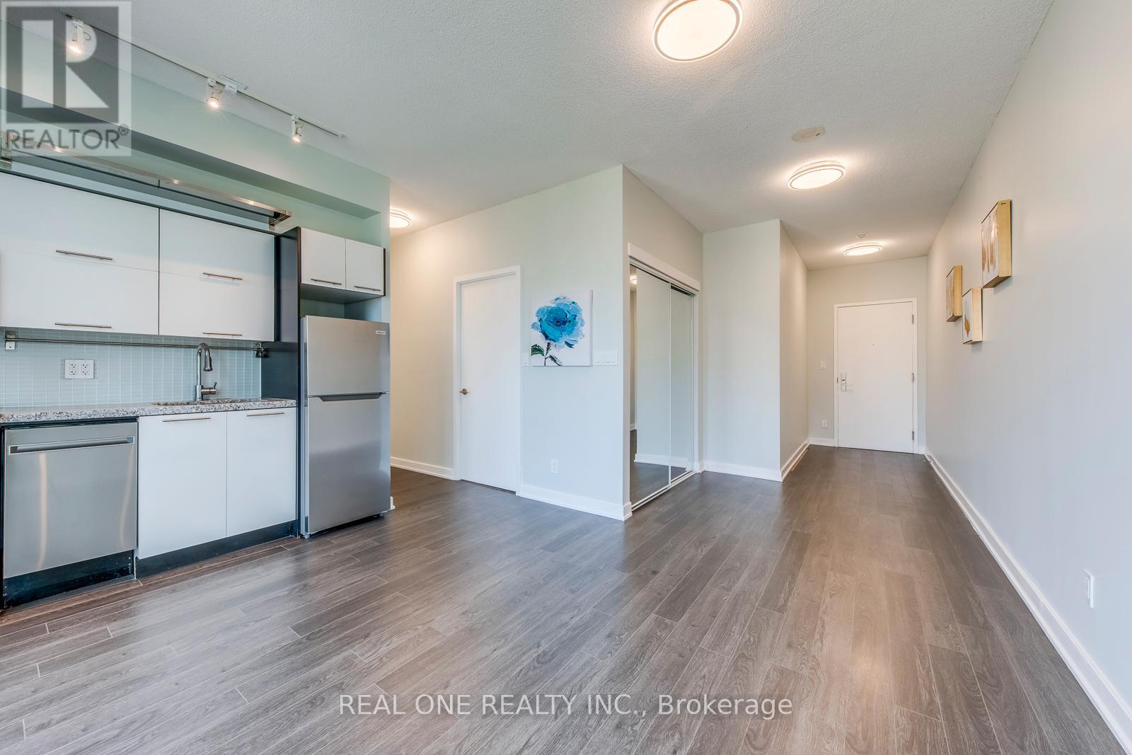 2007 - 126 Simcoe Street, Toronto, Ontario  M5H 4E6 - Photo 7 - C12650752