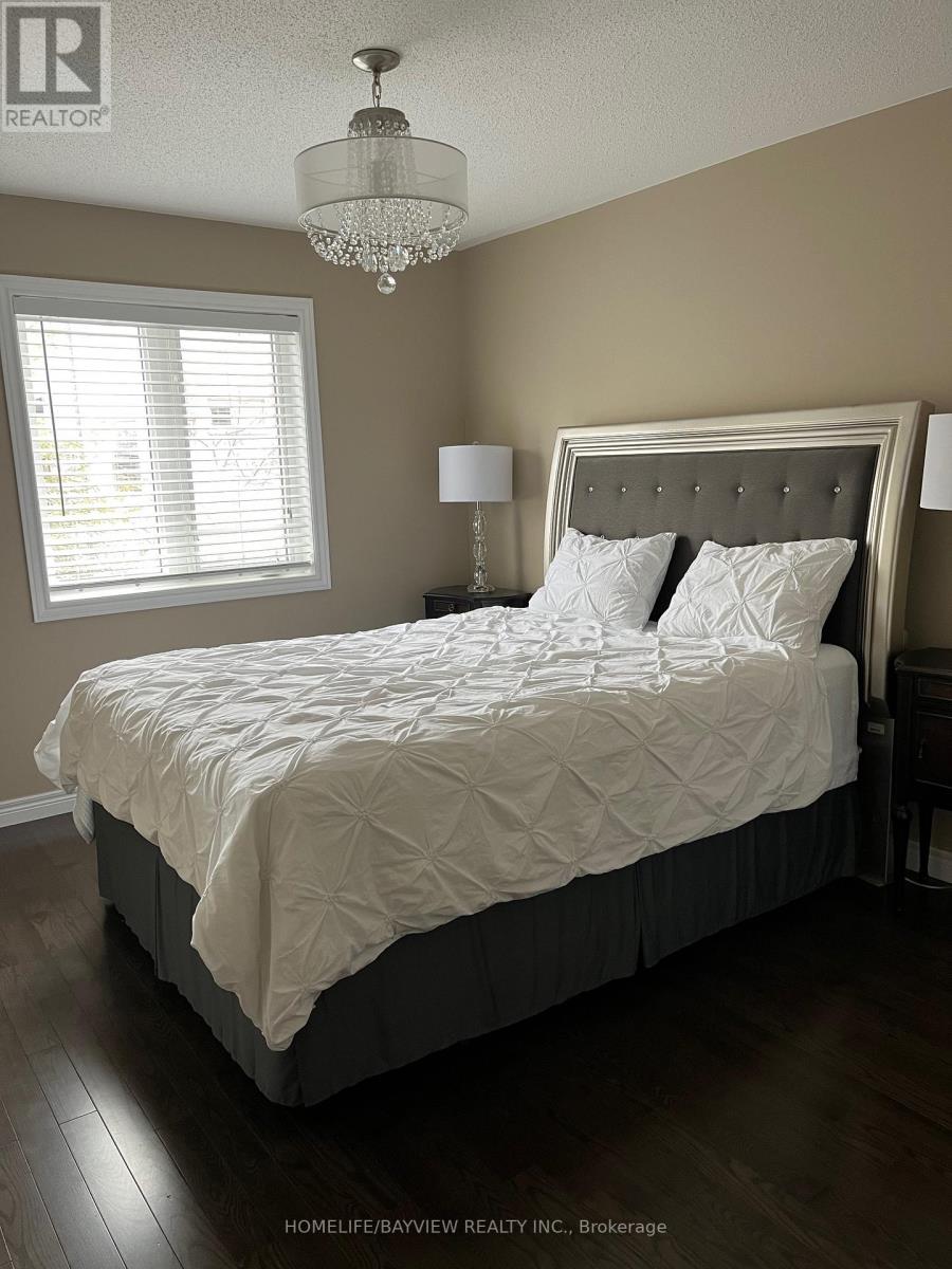 386 Gilpin Drive, Newmarket, Ontario  L3X 3H2 - Photo 4 - N12650742