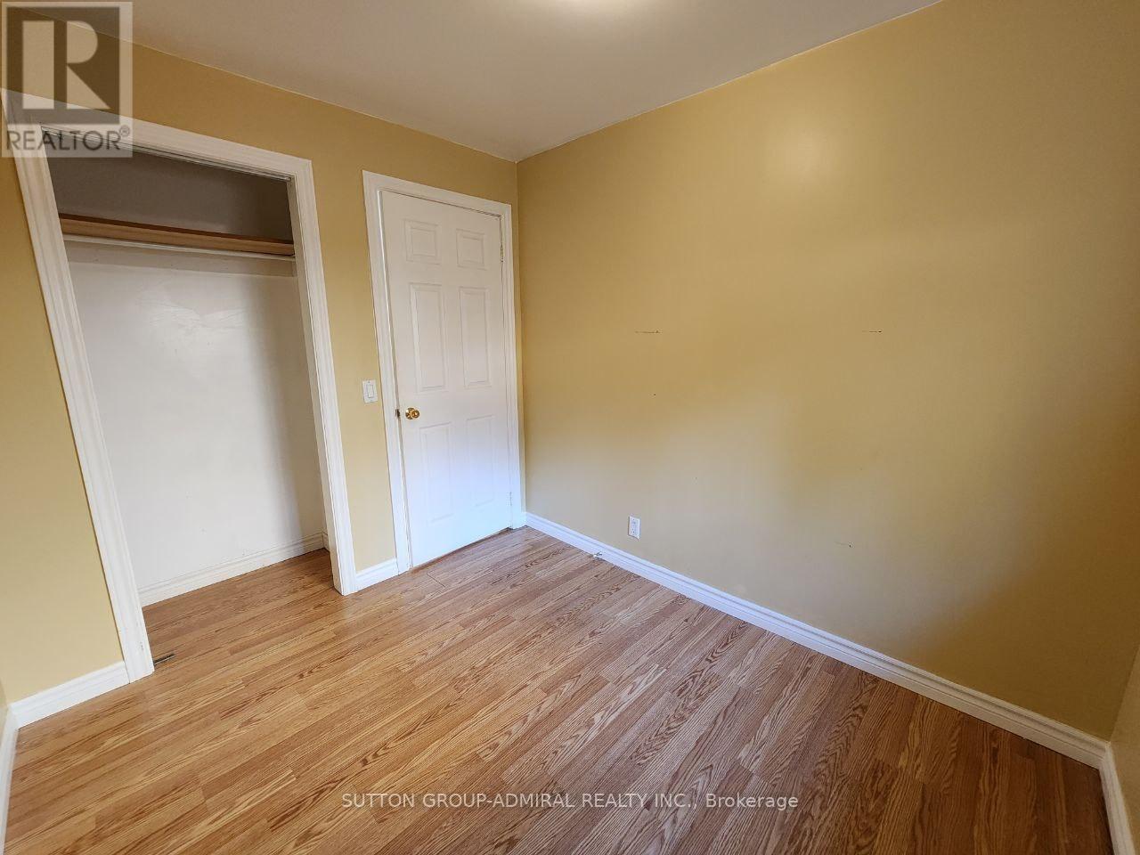 141 Silas Boulevard, Georgina, Ontario  L4P 2K2 - Photo 19 - N12473499