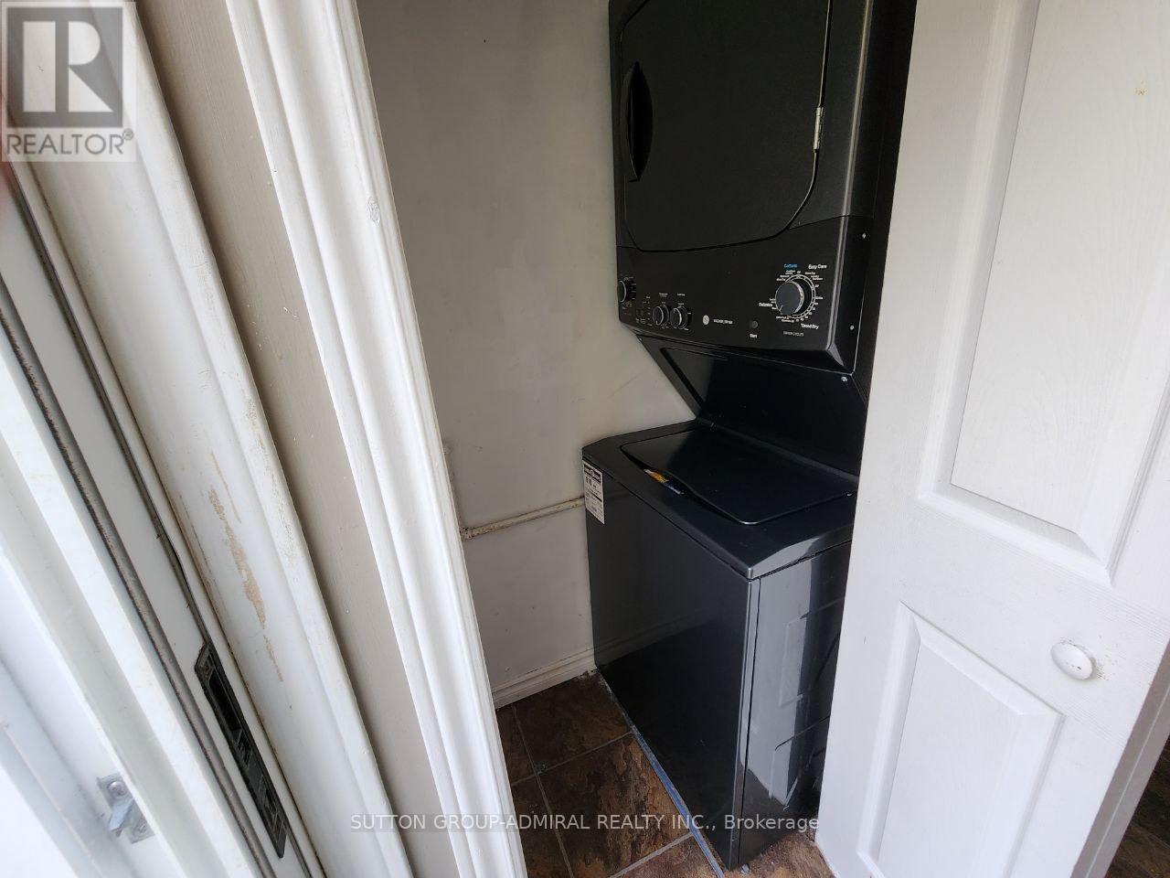 141 Silas Boulevard, Georgina, Ontario  L4P 2K2 - Photo 23 - N12473499