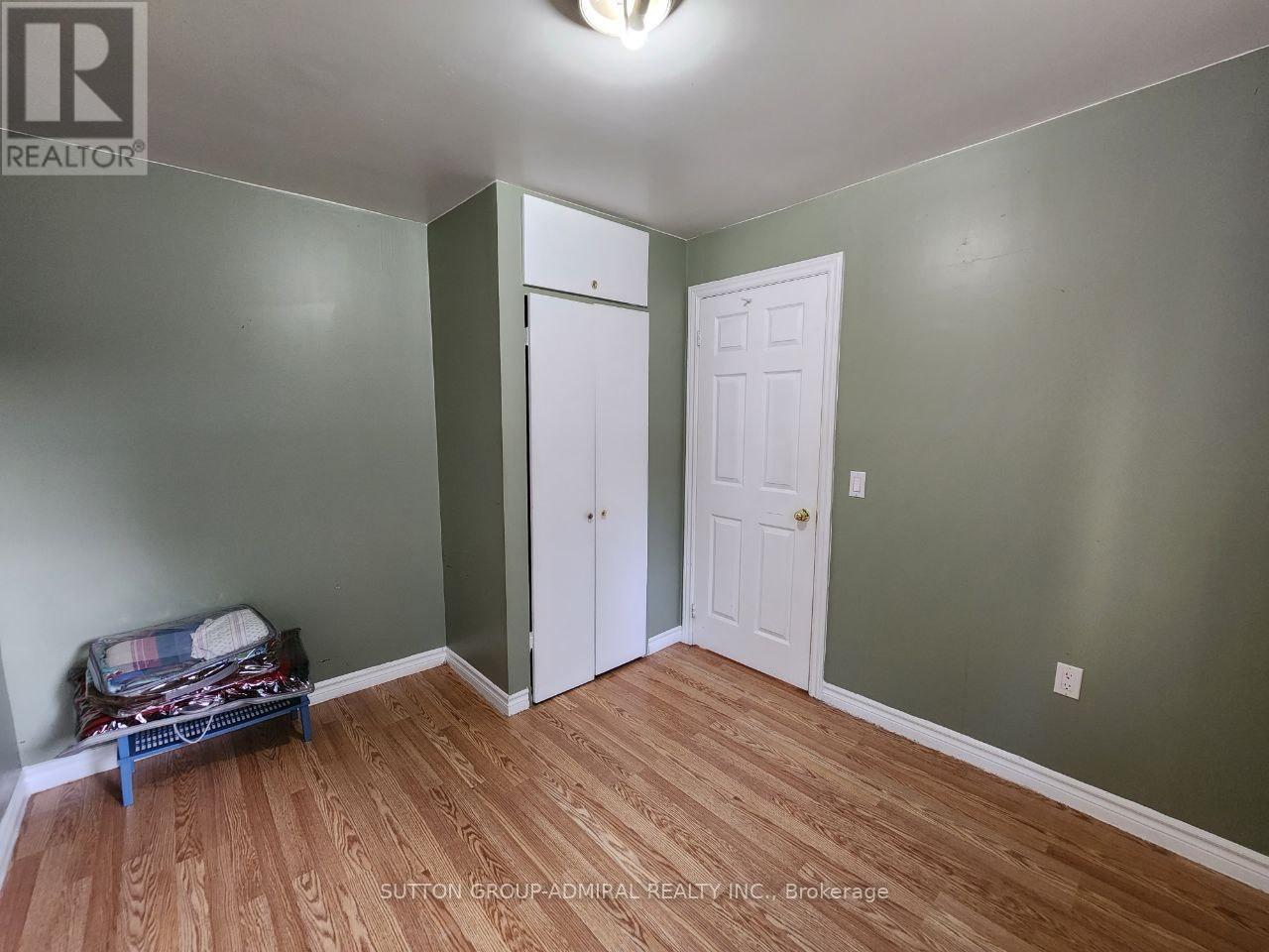 141 Silas Boulevard, Georgina, Ontario  L4P 2K2 - Photo 17 - N12473499