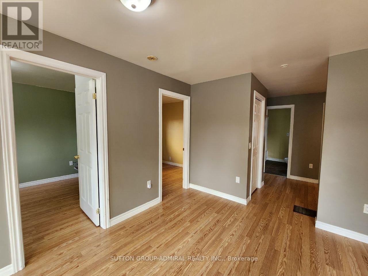 141 Silas Boulevard, Georgina, Ontario  L4P 2K2 - Photo 11 - N12473499