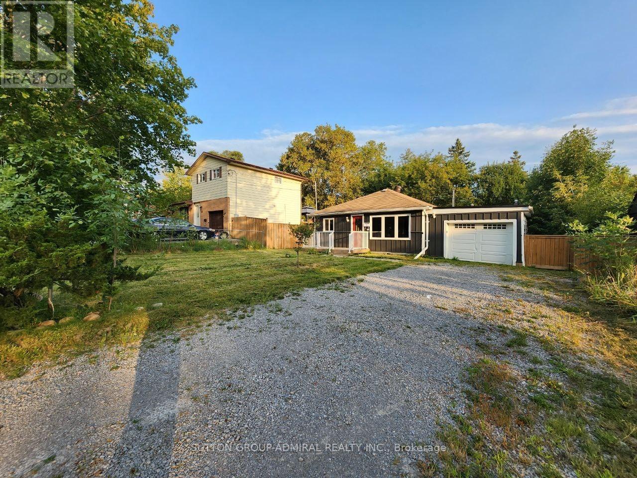 141 Silas Boulevard, Georgina, Ontario  L4P 2K2 - Photo 2 - N12473499