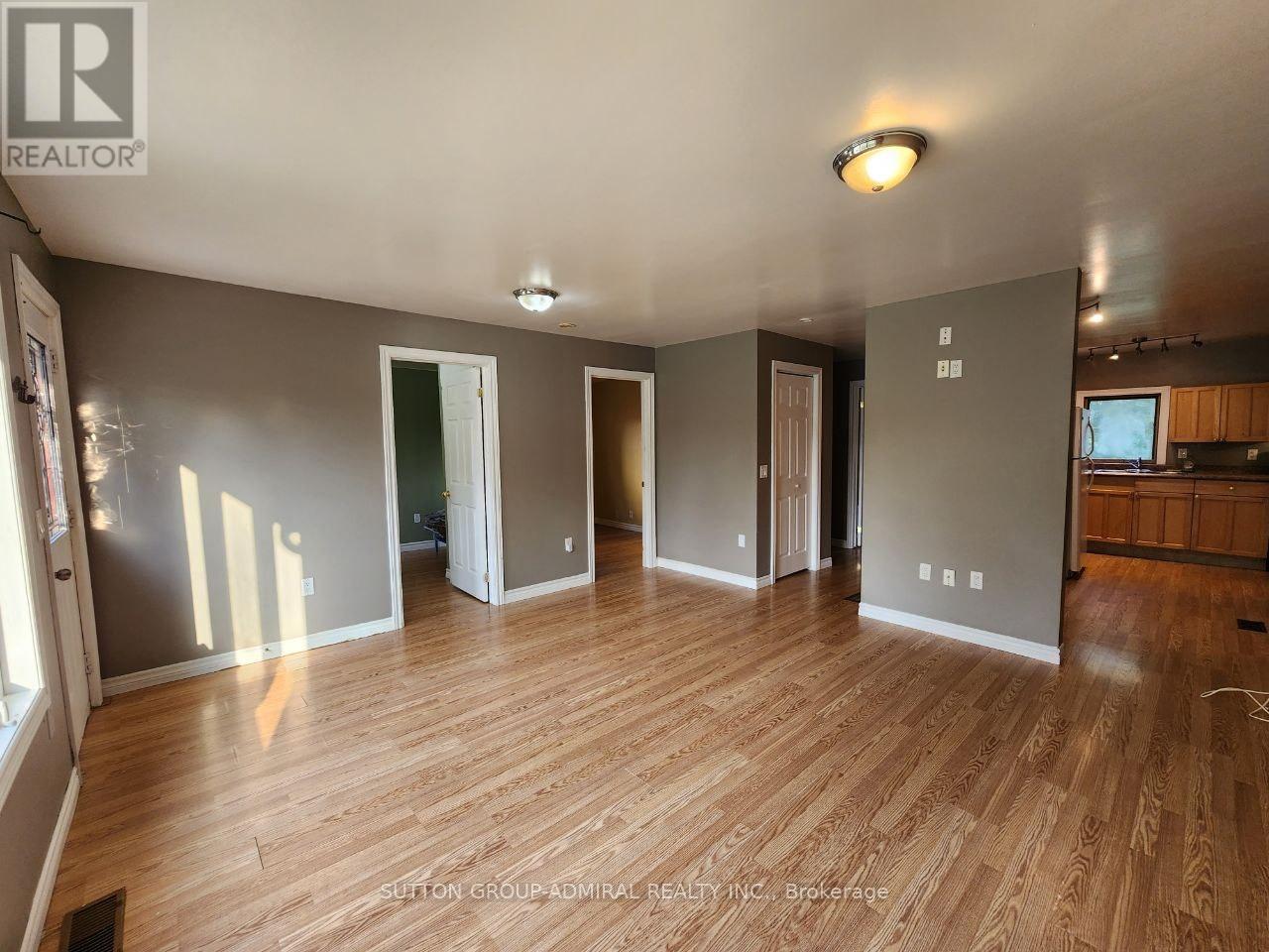 141 Silas Boulevard, Georgina, Ontario  L4P 2K2 - Photo 10 - N12473499