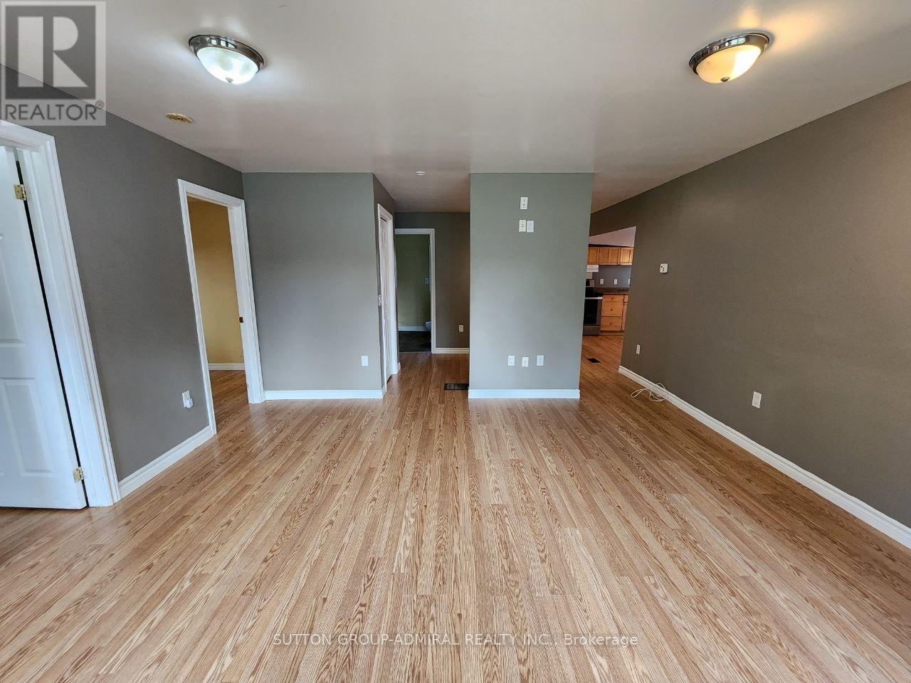 141 Silas Boulevard, Georgina, Ontario  L4P 2K2 - Photo 15 - N12473499