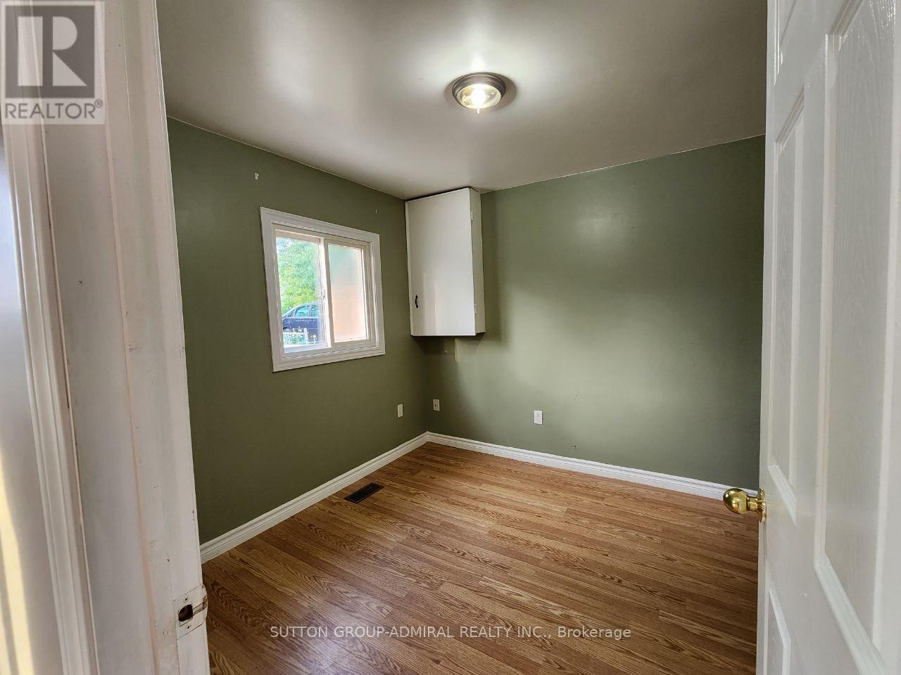 141 Silas Boulevard, Georgina, Ontario  L4P 2K2 - Photo 16 - N12473499