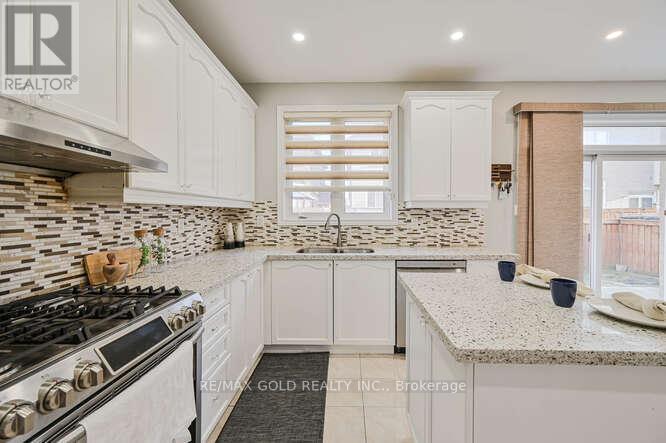 106 Watsonbrook Drive, Brampton, Ontario  L6R 0R4 - Photo 14 - W12635788