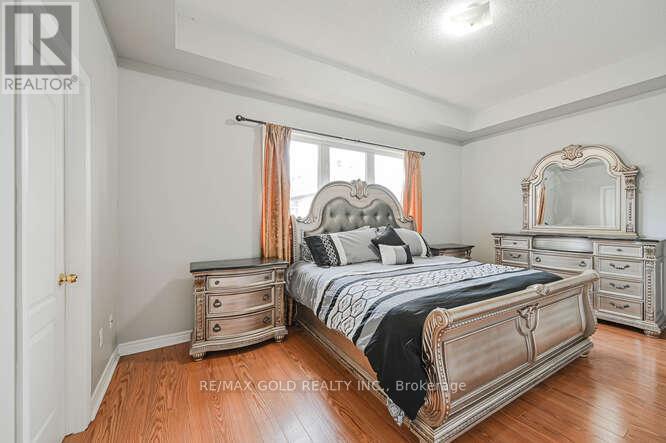 106 Watsonbrook Drive, Brampton, Ontario  L6R 0R4 - Photo 19 - W12635788