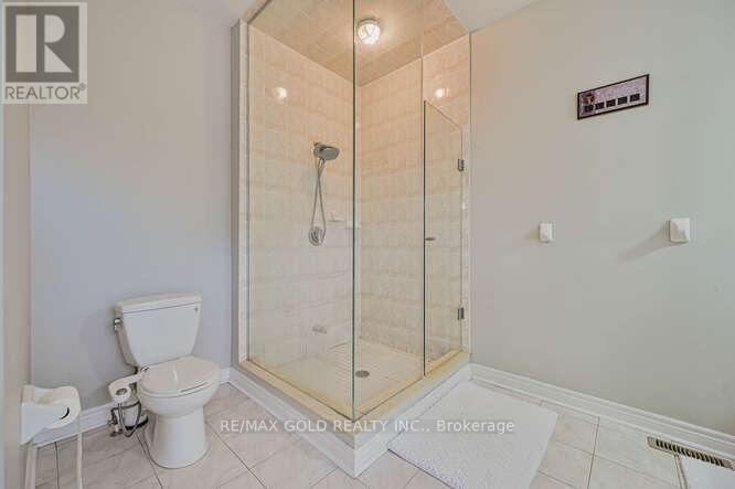 106 Watsonbrook Drive, Brampton, Ontario  L6R 0R4 - Photo 22 - W12635788