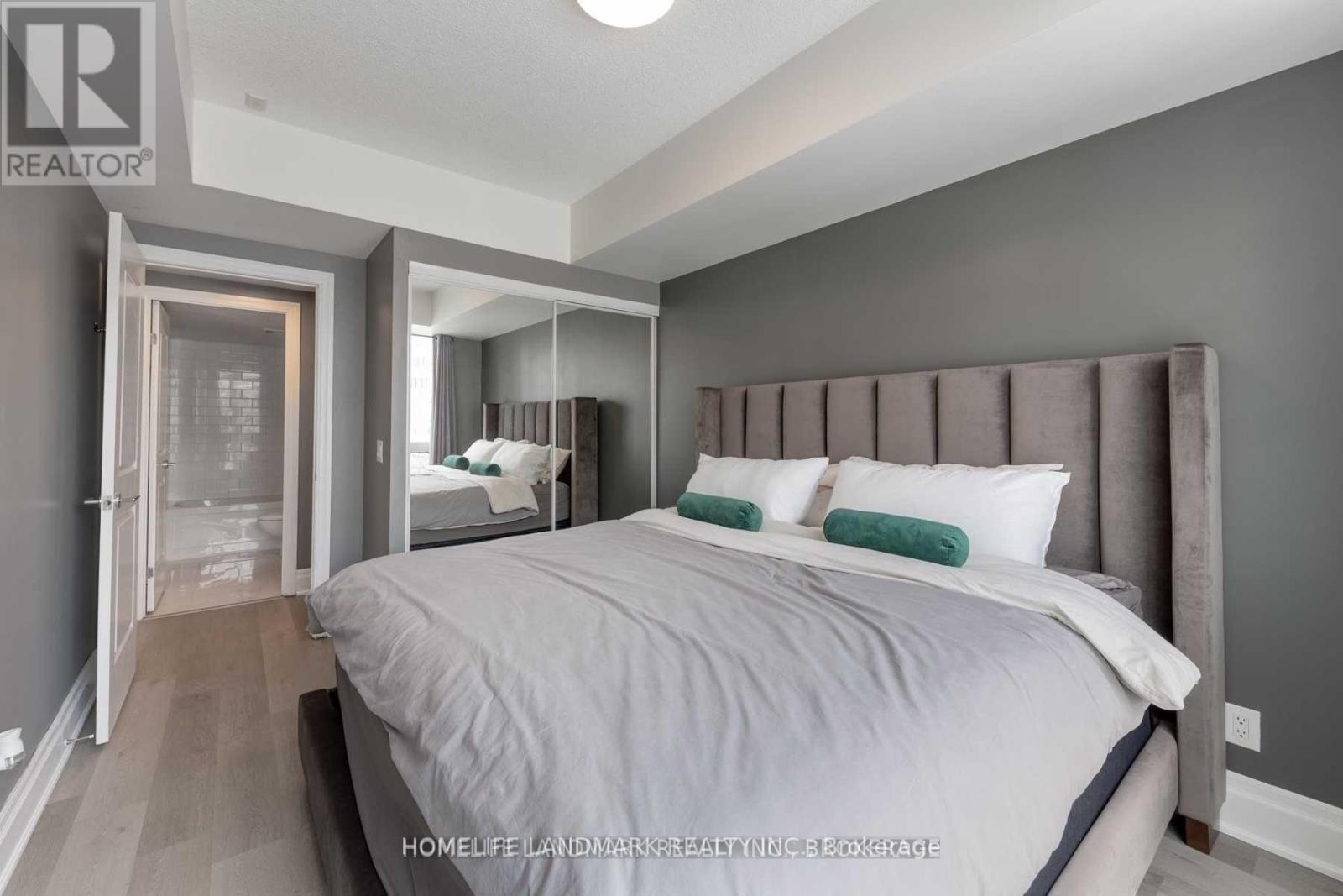 205 - 57 Upper Duke Crescent, Markham, Ontario  L6G 0B7 - Photo 9 - N12650778