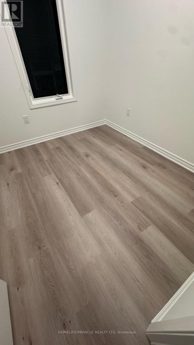 98 Pearen Lane, Barrie, Ontario  L9J 1A5 - Photo 11 - S12650772