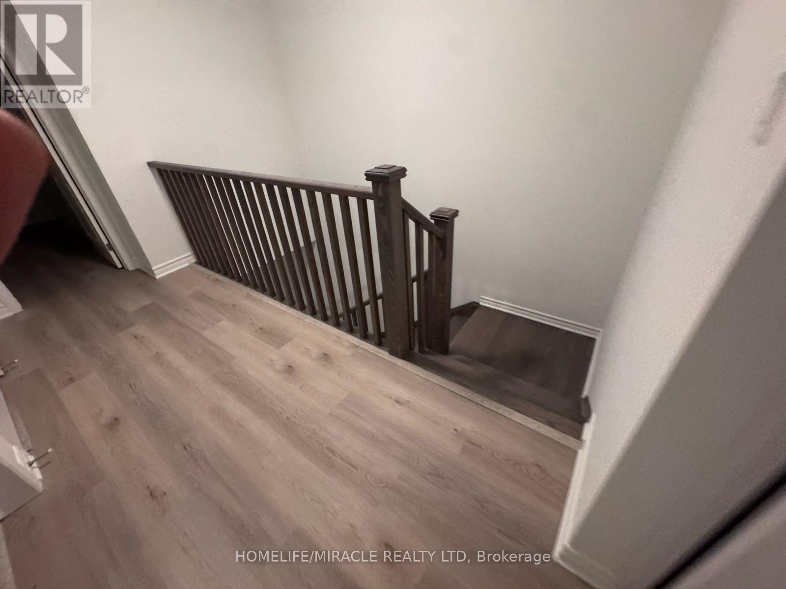 98 Pearen Lane, Barrie, Ontario  L9J 1A5 - Photo 14 - S12650772