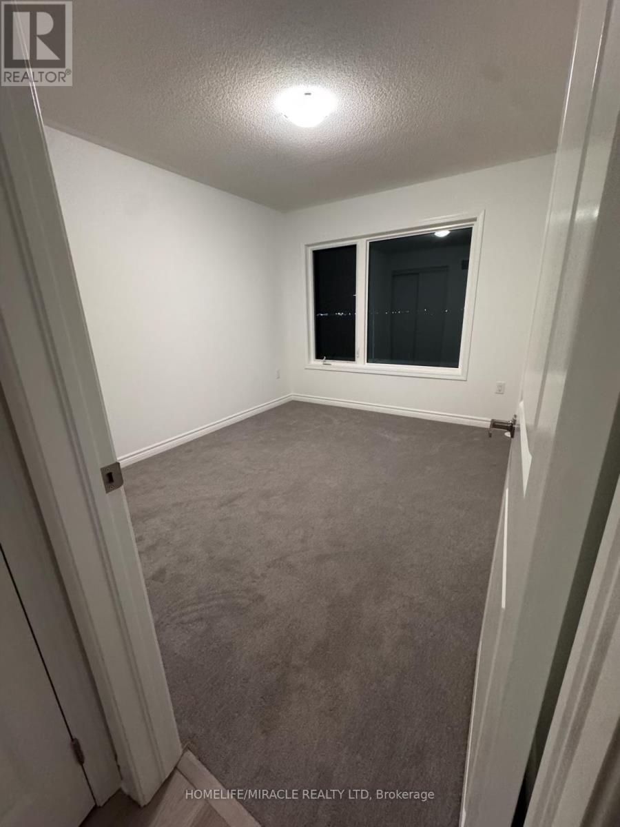 98 Pearen Lane, Barrie, Ontario  L9J 1A5 - Photo 19 - S12650772