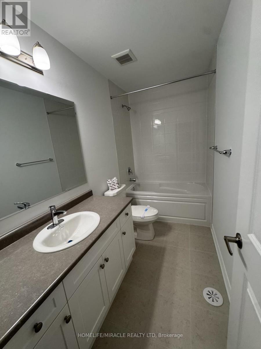 98 Pearen Lane, Barrie, Ontario  L9J 1A5 - Photo 20 - S12650772