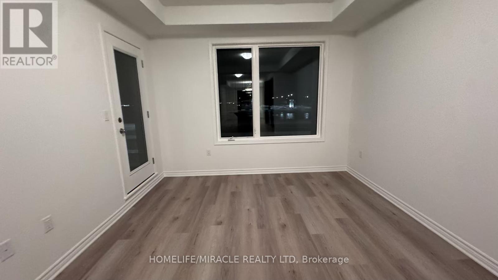 98 Pearen Lane, Barrie, Ontario  L9J 1A5 - Photo 8 - S12650772