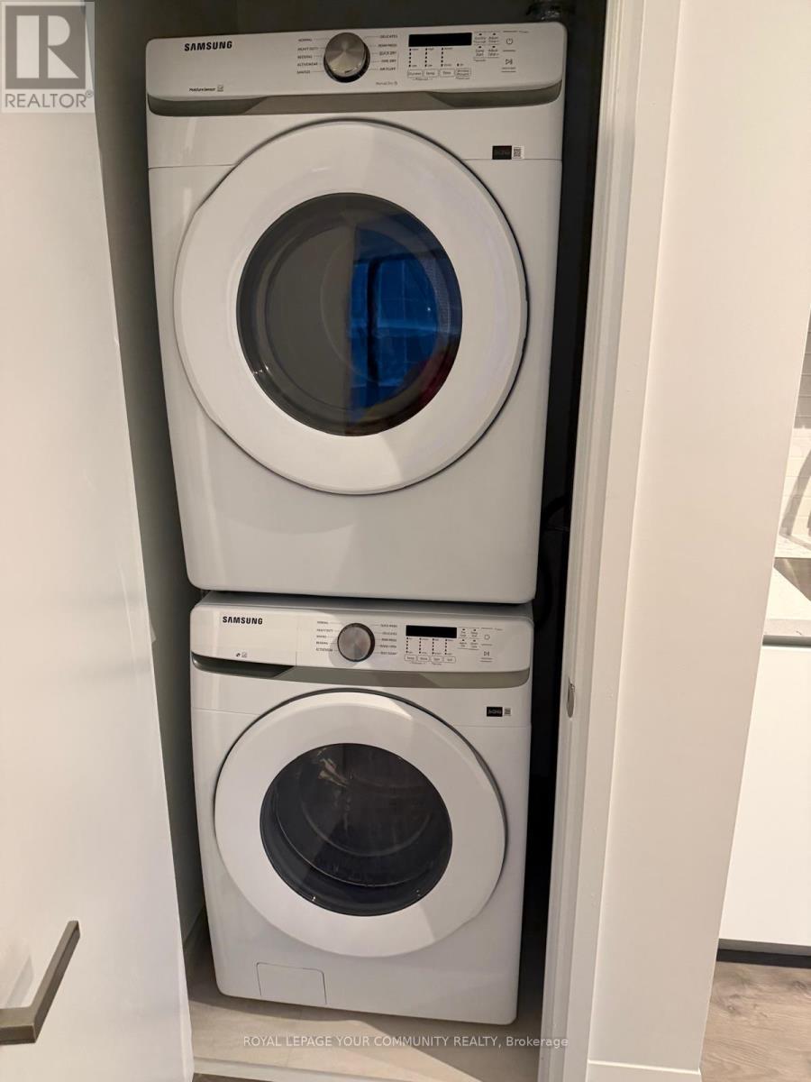 1407 - 2 Erskine Road, Mississauga, Ontario  L5B 1M7 - Photo 10 - W12650764