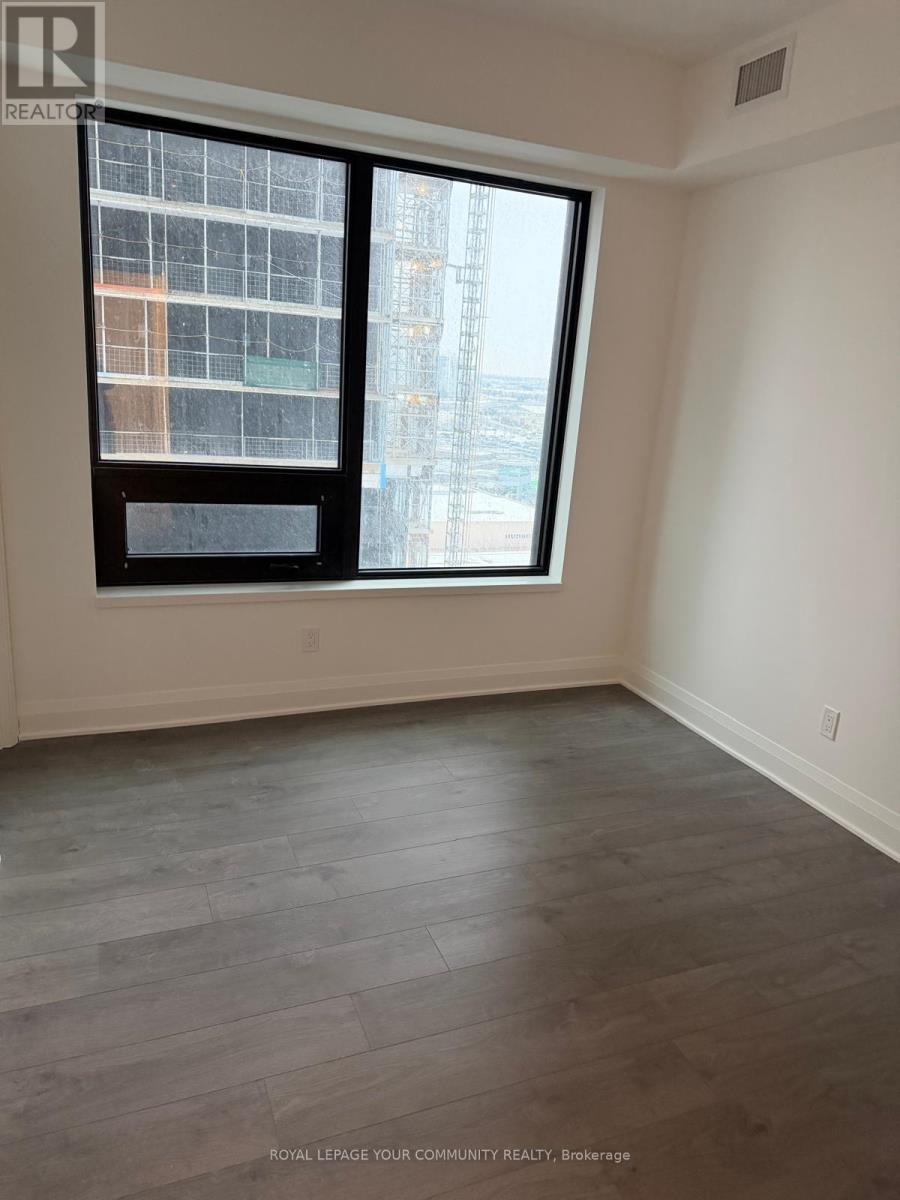 1407 - 2 Erskine Road, Mississauga, Ontario  L5B 1M7 - Photo 4 - W12650764