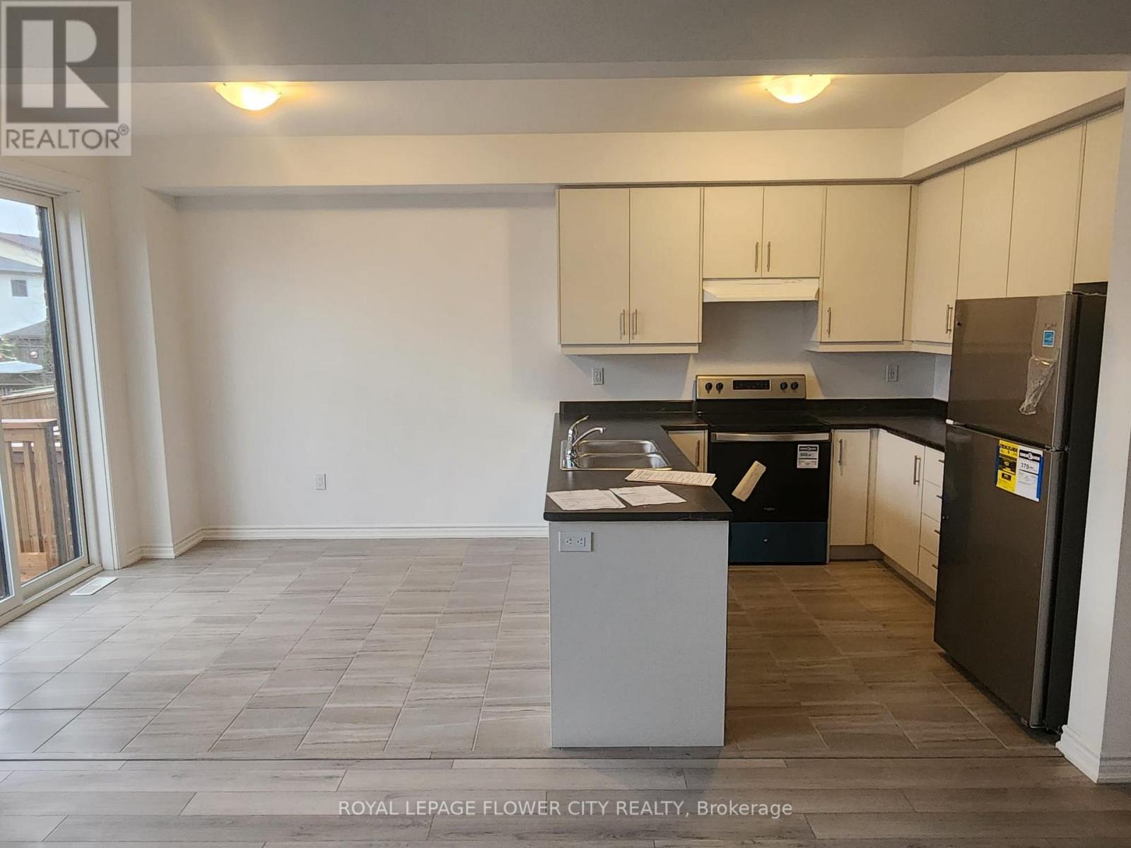 7432 Baycrest Common, Niagara Falls, Ontario  L2G 3L9 - Photo 5 - X12650774