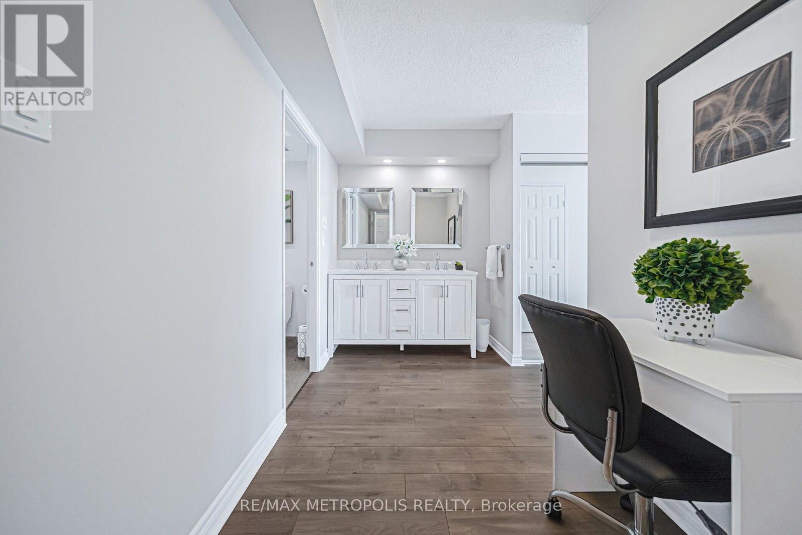 2212 - 2330 Bridletowne Circle, Toronto, Ontario  M1W 3P6 - Photo 22 - E12650786