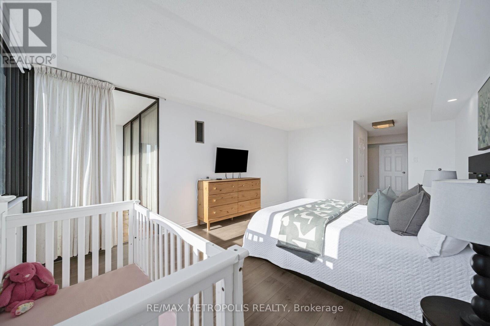 2212 - 2330 Bridletowne Circle, Toronto, Ontario  M1W 3P6 - Photo 31 - E12650786