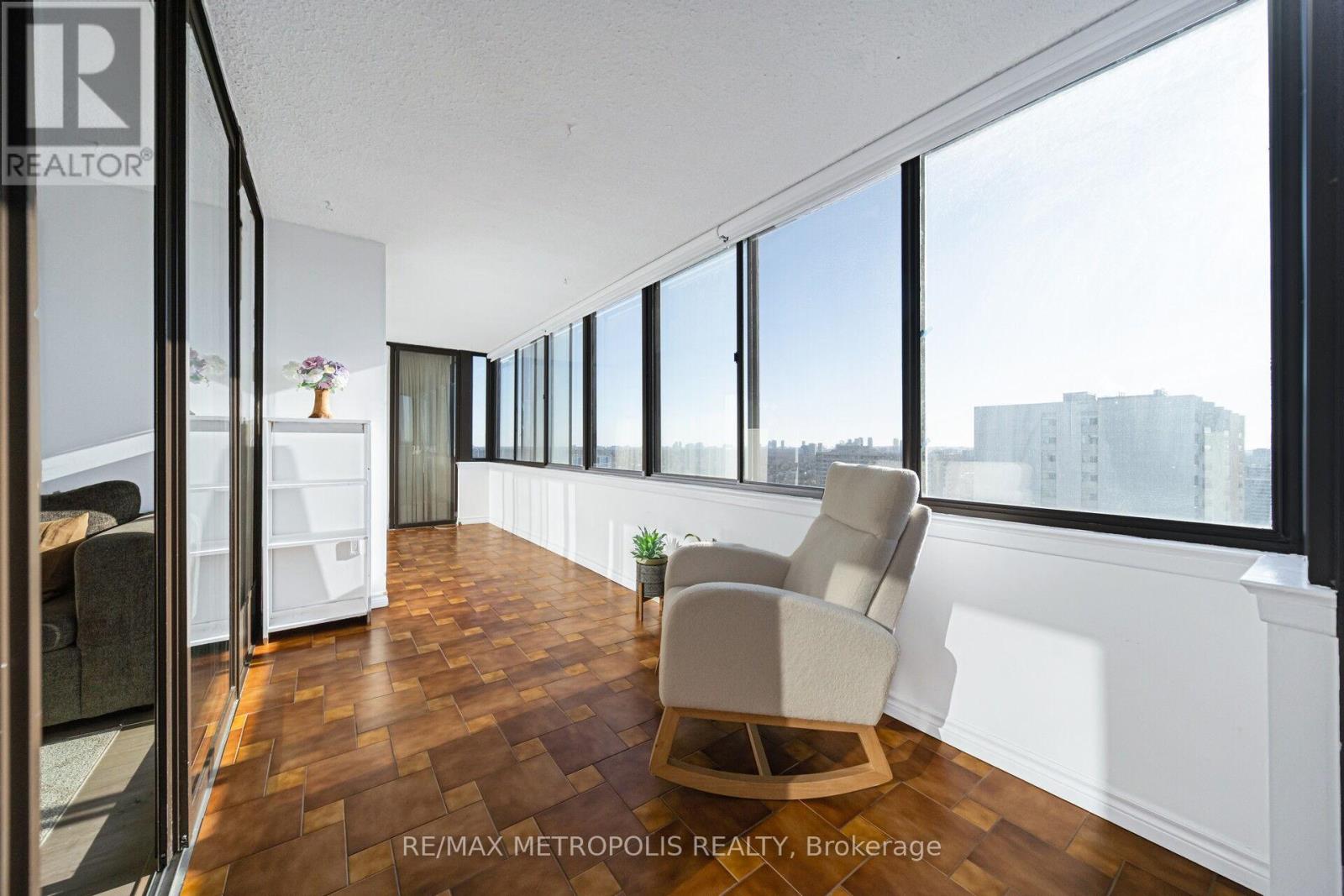 2212 - 2330 Bridletowne Circle, Toronto, Ontario  M1W 3P6 - Photo 34 - E12650786