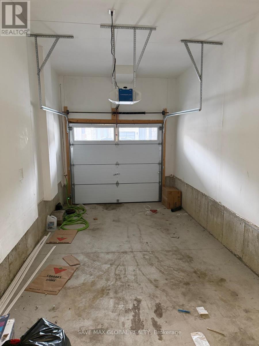 16 Haydrop Road, Brampton, Ontario  L6P 4P3 - Photo 3 - W12650794