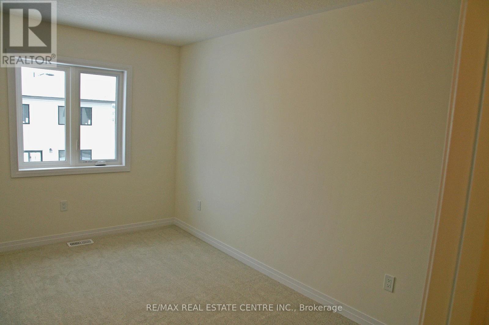 111 Winter Wren Crescent, Kitchener, Ontario  N2P 0L5 - Photo 12 - X12650784