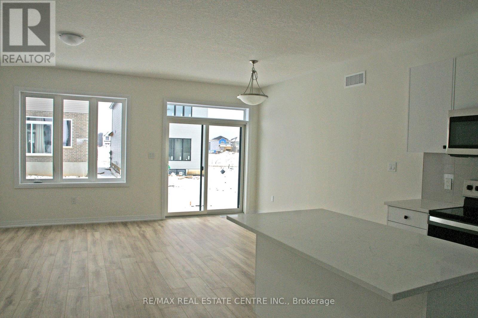 111 Winter Wren Crescent, Kitchener, Ontario  N2P 0L5 - Photo 15 - X12650784