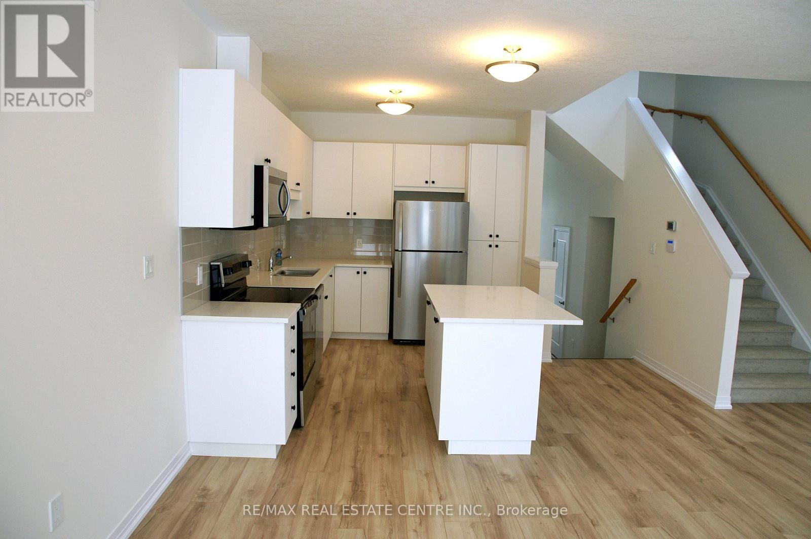 111 Winter Wren Crescent, Kitchener, Ontario  N2P 0L5 - Photo 5 - X12650784